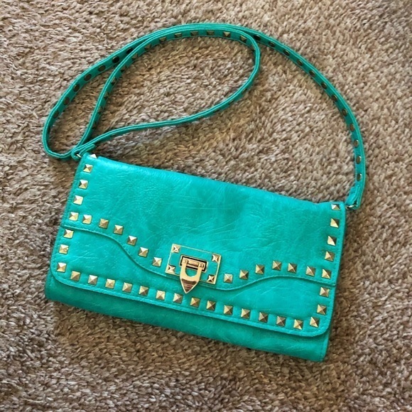 BLUE FAUX LEATHER URBAN EXPRESSIONS CROSSBODY BAG - Picture 1 of 8